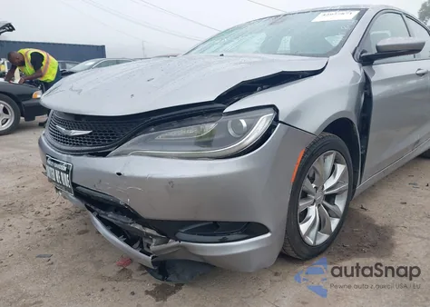 2015 Chrysler 200 S z USA, uszkodzony, nr VIN 1C3CCCBB8FN668083